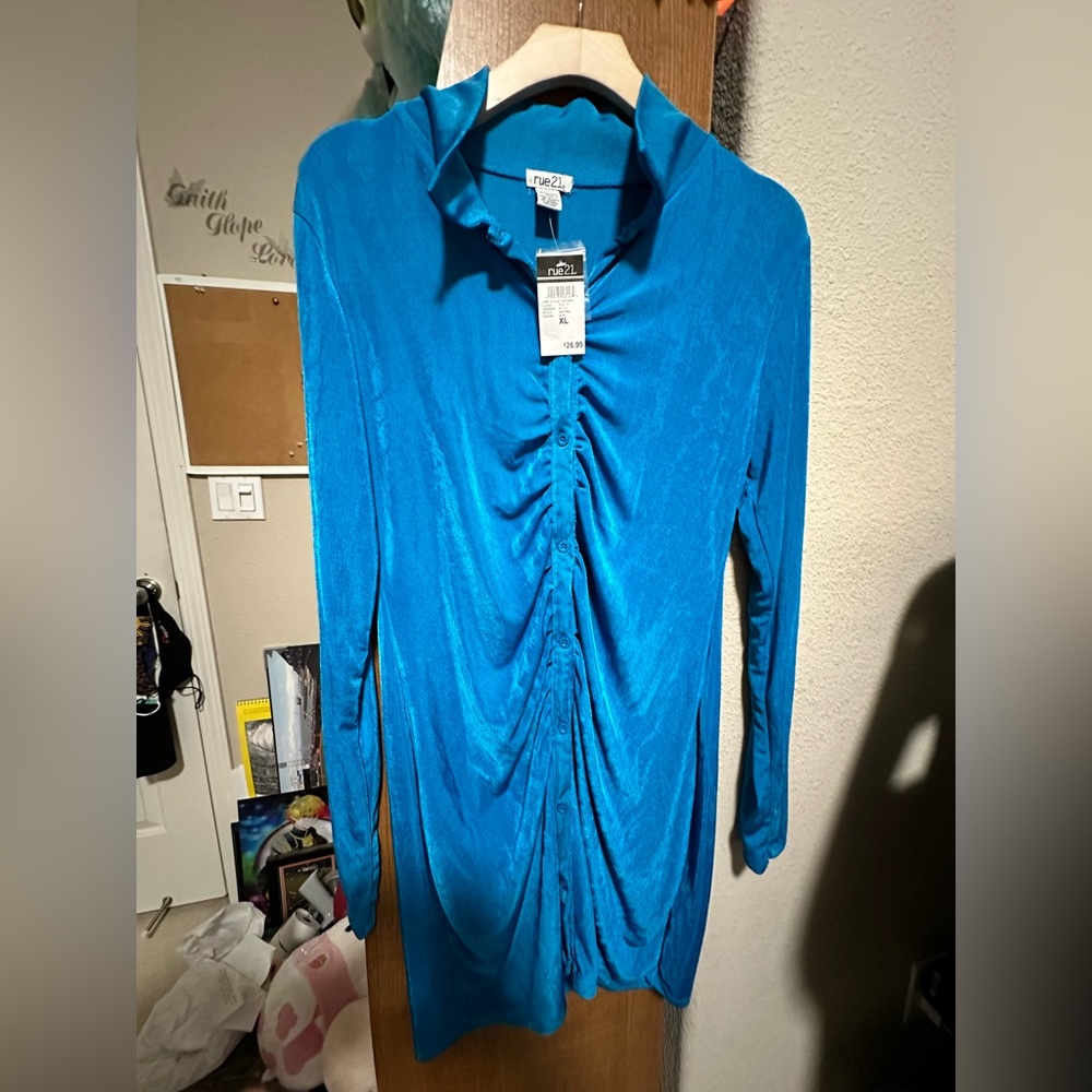 NWT RUE 21 Women’s Blue BodyCon long sleeve Button up dress Size XL